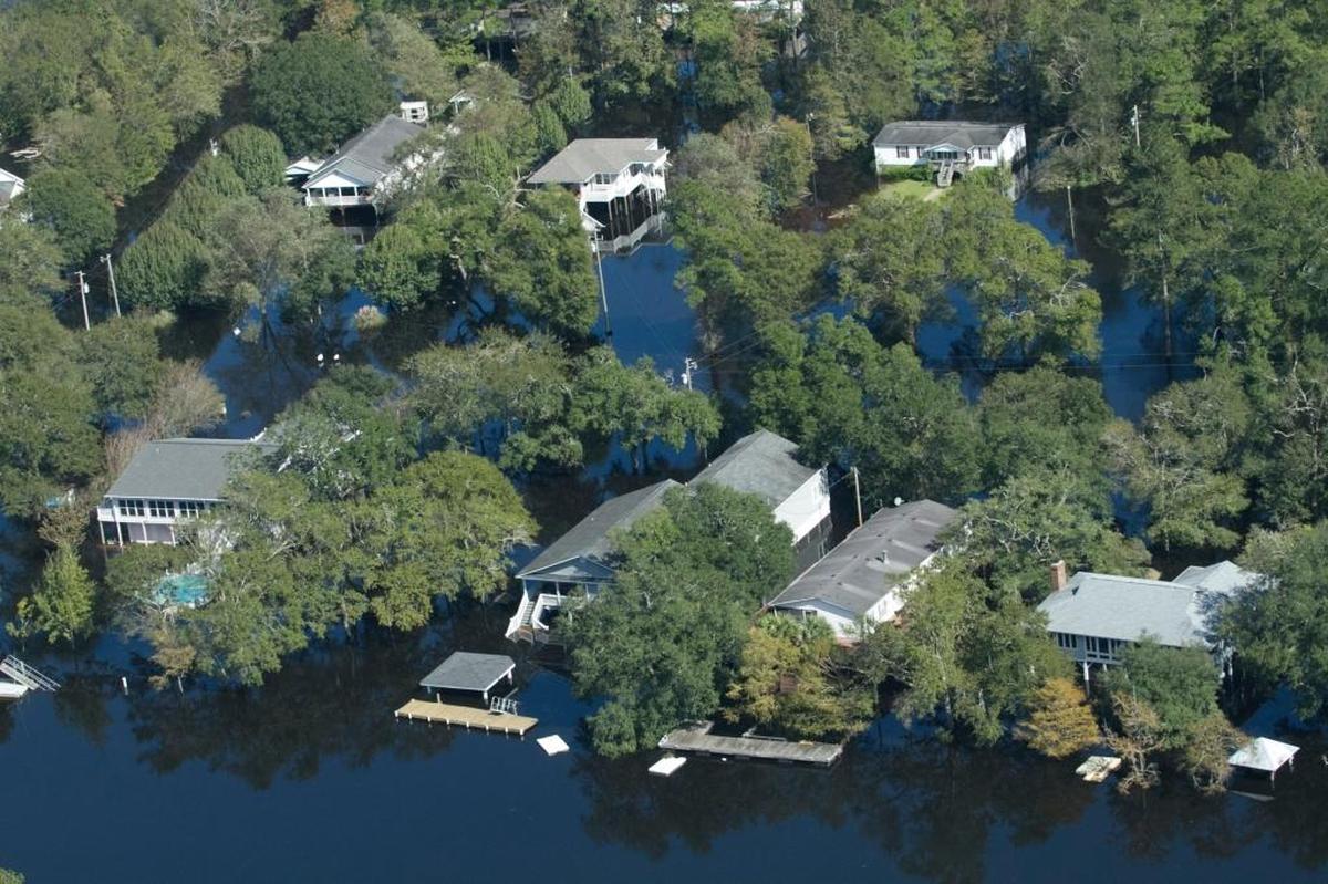 Lee's landing in Conway flooded by the Waccamaw on Wednesday, Oct. 12, 2016.