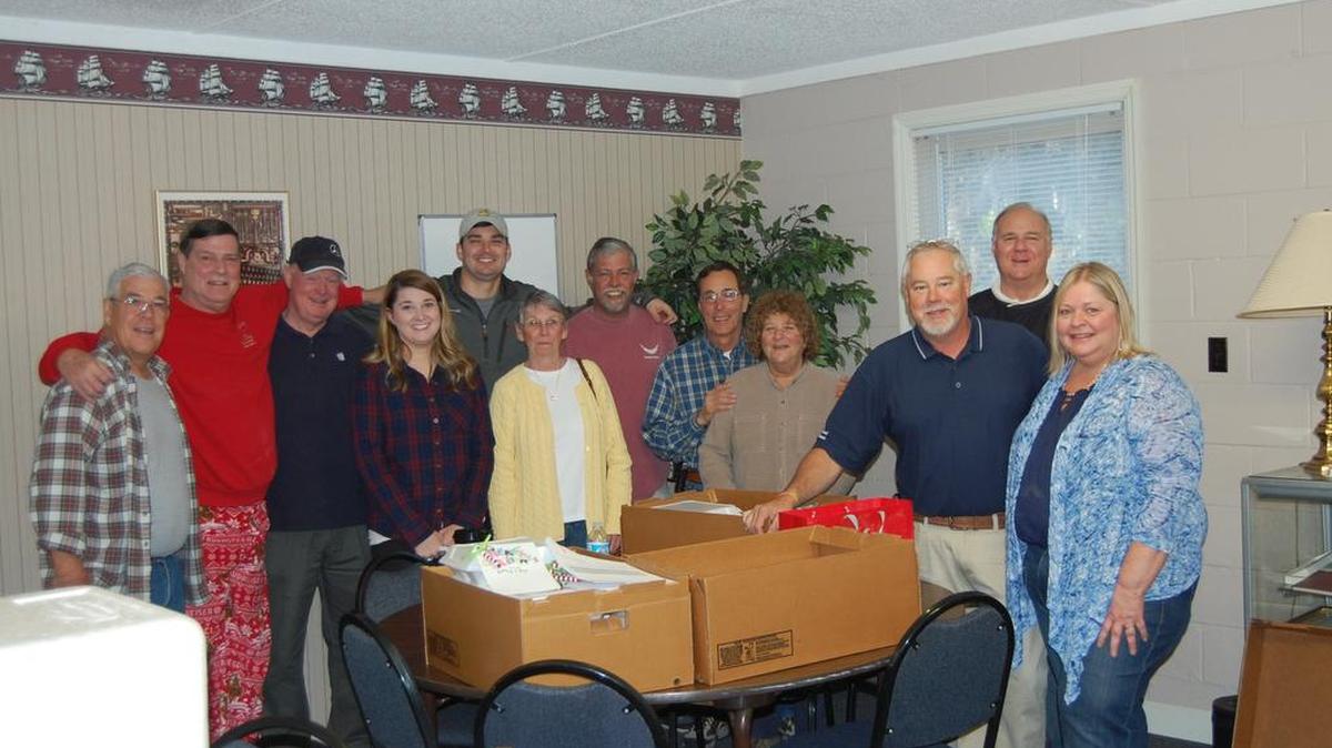 Brother Rob Verge, Worshipful Brother “Hugger” Peteet, Brother Carl Schiller, Caroline Cusick, Chad Cusick, Rita Verge, Worshipful Master Brian Crislip, Brother Ralph Santoro, Paula Santoro, Worshipful Brother John Cusick, Rick Bruce, and Barbara Cusick. Not pictured are: Brother Dick Latshaw, Brother Tom Johnston, Brother Derek Alred, Worshipful Brother Glenn Krechel, Worshipful Brother Phillip Cusick, and Worshipful Brother Mark Koehler.