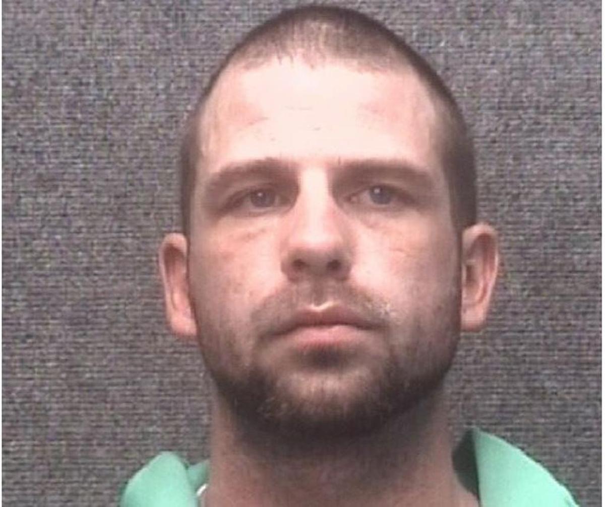 Cameron Poteat, 29, is charged with shoplifting.