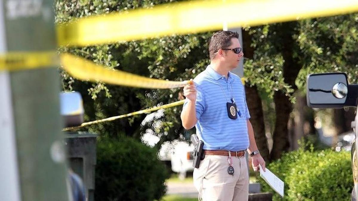 Horry County police work the scene of a double homicide in Socastee Plaza on Monday, July 11, 2016. Socastee Plaza is located off S.C. 707 across fro CresCom Bank. Over a month ago a woman was found stabbed to death inside the Maytag Laundromat in the same shopping center. A subcommittee is working to curb violence in the county.