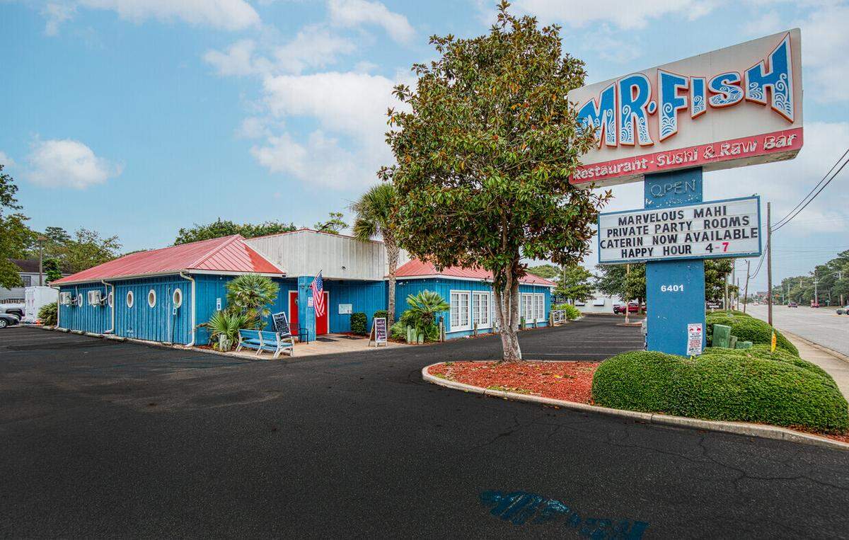 Mr. Fish seafood restaurant and market along North Kings Highway in Myrtle Beach is closing after a nearly 30-year run, according to a Dec. 12, 2022 online real estate listing.