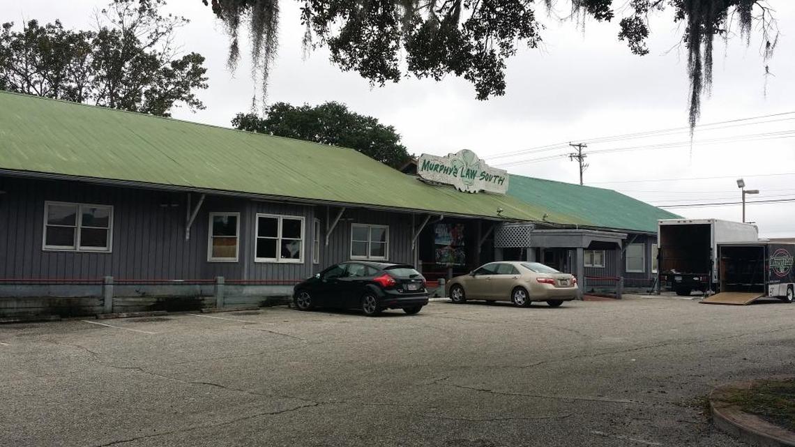 A building just north of Atlantic Avenue that formerly housed Murphy’s Law South will be the site of a Quaker Steak and Lube, a popular automotive-themed sports bar specializing in wings.