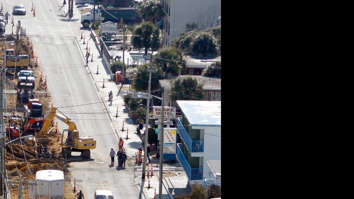 Two lanes of Ocean Boulevard are under construction with the southbound lanes being used as two-way traffic between 3rd Avenue North and 6th Avenue North on Wednesday, Feb. 11, 2015. The city is closing the boulevard to vehicle traffic from First Avenue North to 10th Avenue North beginning around 6:30 a.m. to around noon on Saturday for the MyrtleBeach.com Myrtle Beach Marathon. Photo by Janet Blackmon Morgan / jblackmon@thesunnews.com