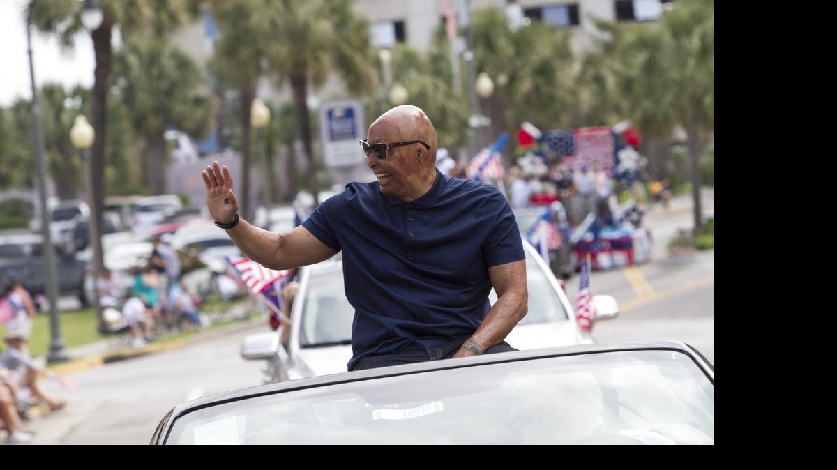 
J.R. Martinez, a veteran and actor was the guest of honor at the Military Appreciation Days Parade. Veteran's group and supporters cruised Ocean Boulevard today for the Military Appreciation Days Parade, with Myrtle Beach residents and visitors lining the streets. The parade was followed by a family picnic on the old Pavilion site.
