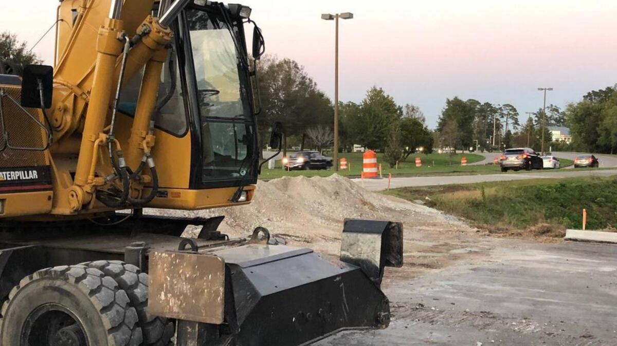 Contruction of a new intersection along Grissom Parkway near Broadway at the Beach.