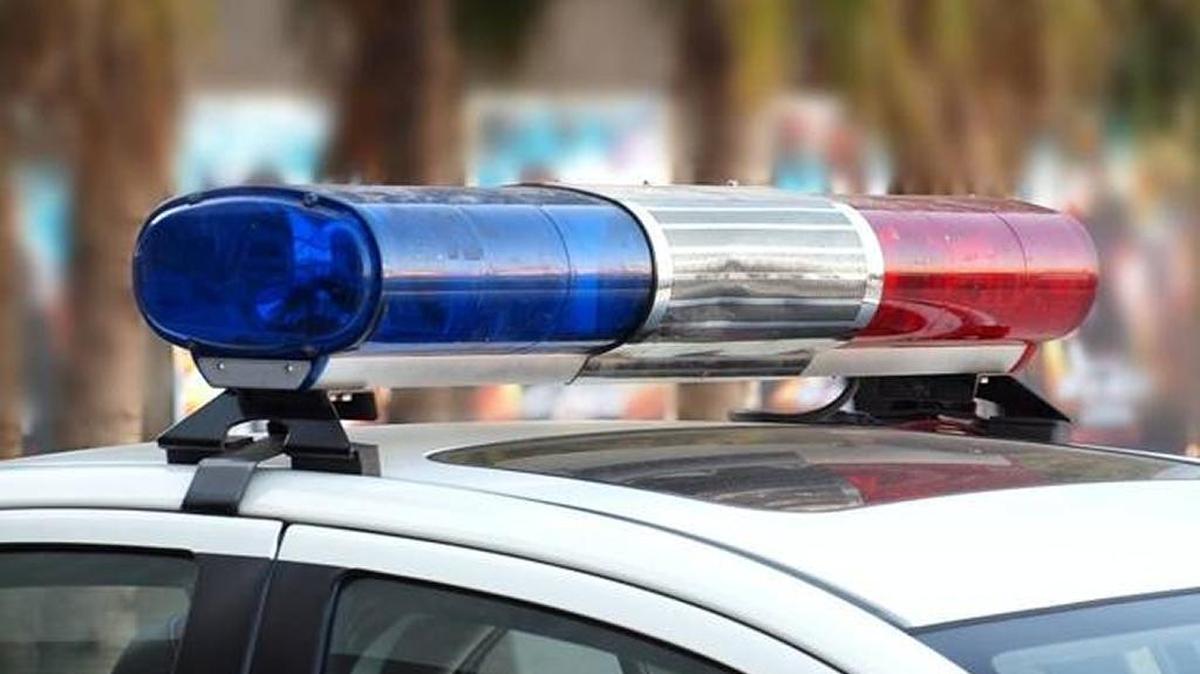 Two victims of a automobile crash Thursday night have been identified.