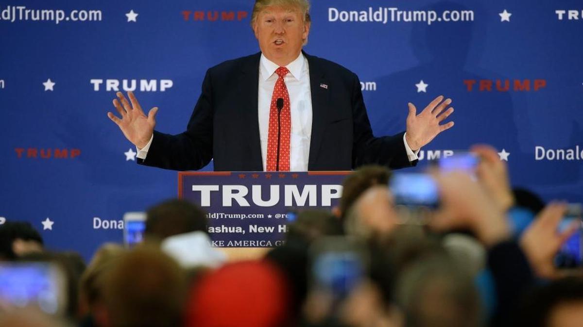 Republican presidential candidate, businessman Donald Trump addresses an audience during a campaign event Monday, Dec. 28, 2015, in Nashua, N.H. (AP Photo/Steven Senne)