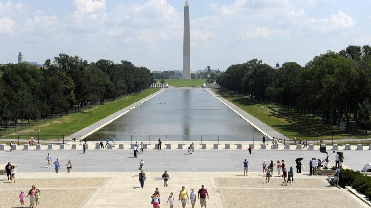 This Tuesday, Aug. 28, 2012 file photo shows the Lincoln Memorial Reflecting Pool under construction in Washington.