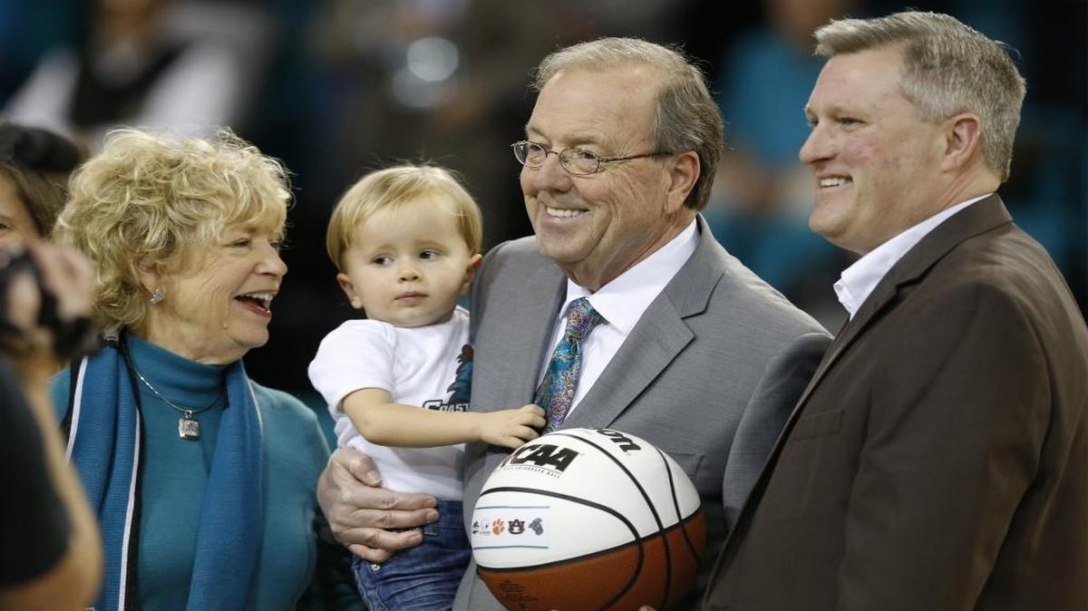 Cliff Ellis’s Coastal Carolina Chants host UT Arlington at 7 p.m. Monday.