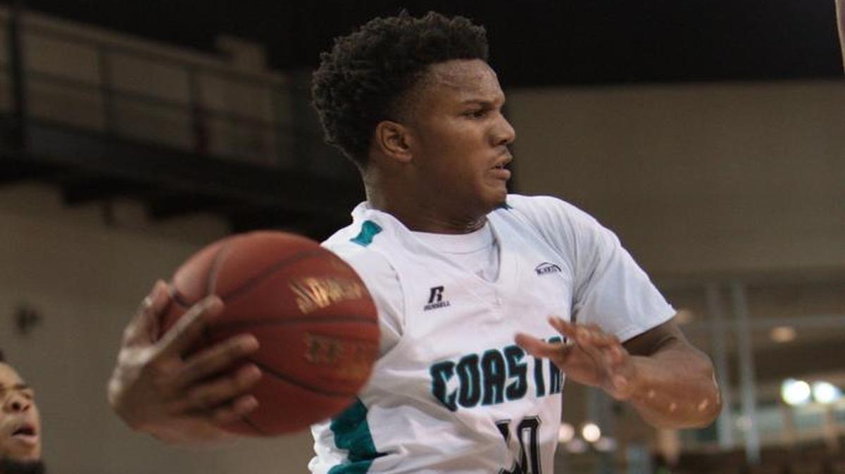 Coastal Carolina’s Shivaughn Wiggins looks to pass during the Chants’ win over Radford on Sunday.