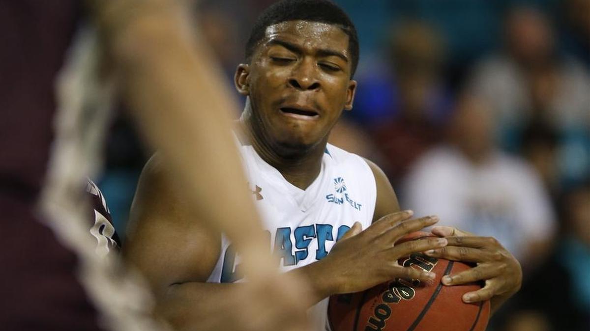Coastal Carolina guard Jaylen Shaw had 16 points Saturday.