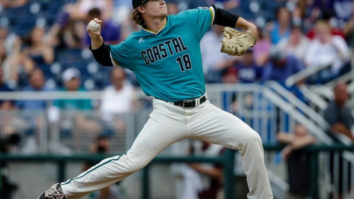 Coastal Carolina starting pitcher Alex Cunningham (18) throws during the first inning.