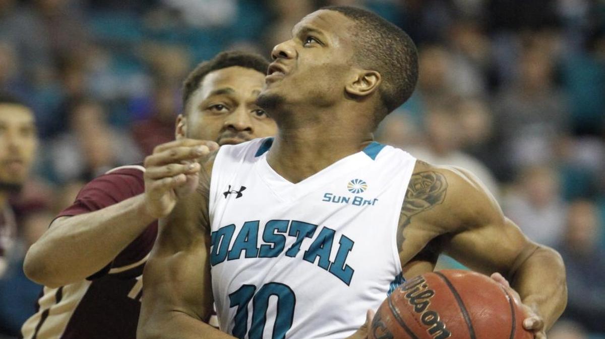 Coastal Carolina guard Shivaughn Wiggins (10) has a sprained MCL with a slight meniscus tear in a knee but is hoping to play against Loyola Maryland on Monday.