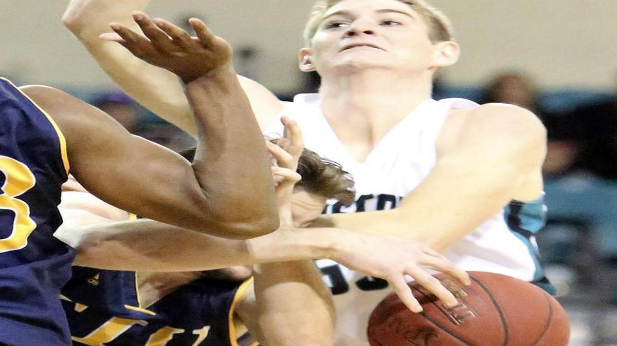 
Kyle Buffkin (right) is transferring from Coastal Carolina with two years of eligibility remaining.
