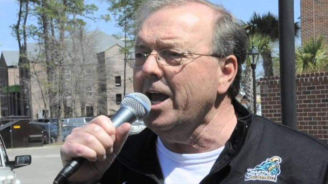 Chanticleers coach Ellis has own memories of Dean Smith