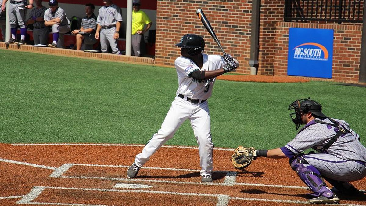 
Josh Crump went 2-for-4 with a run scored and two RBIs on Friday in Coastal Carolina’s 9-3 win over High Point.
