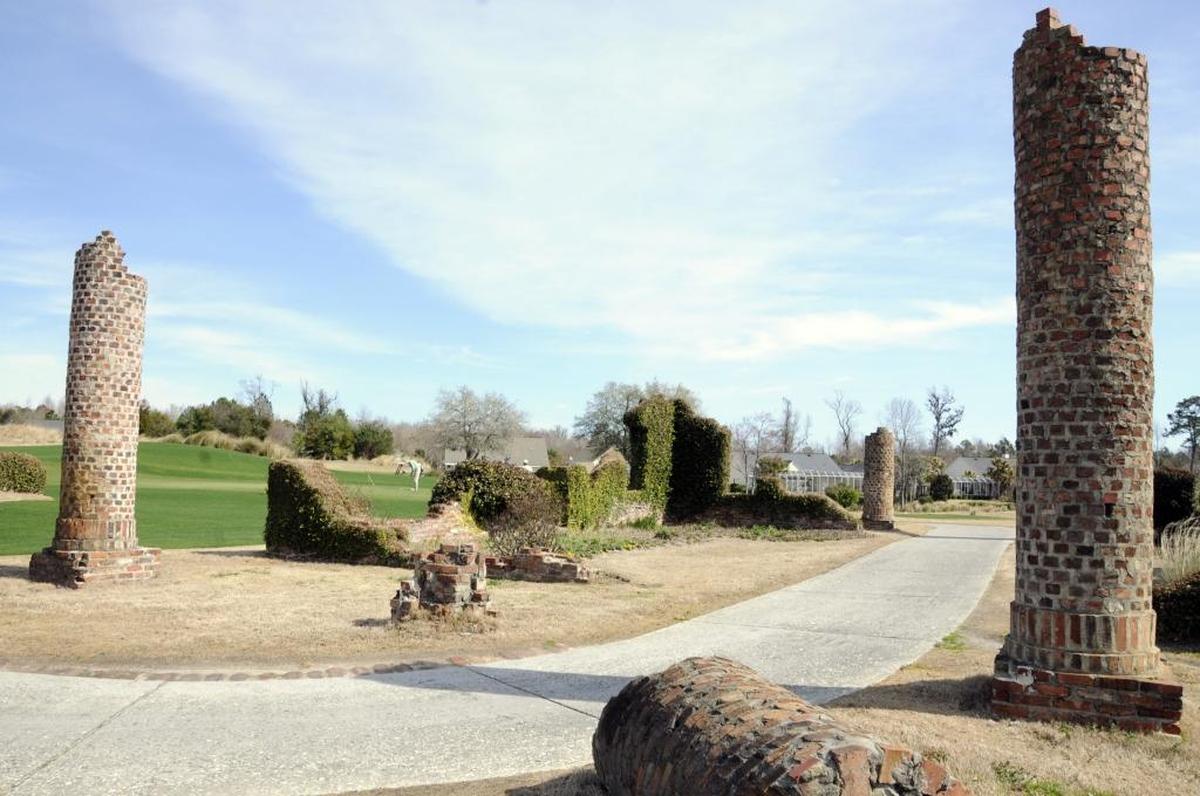 The “ruins” between the No. 4 and No. 6 greens are a unique feature of the Love Course at Barefoot Resort.