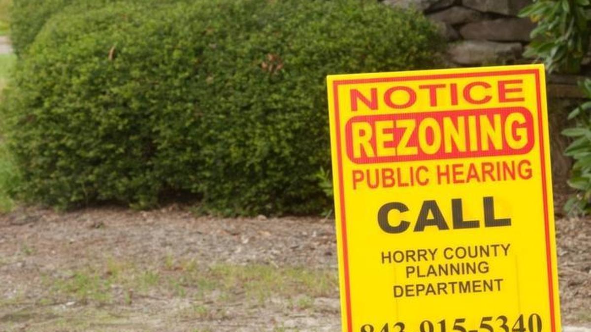 The operators of Heather Glen Golf Links plan to close the Little River course in late November or early December, and the 27-hole course is slated to become a housing development in 2018 if rezoning is approved.