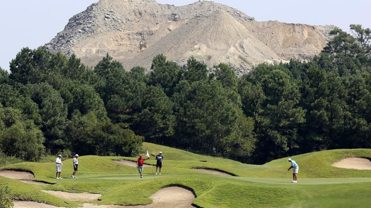 Barefoot Resort’s Dye Club was designed by Pete Dye and opened in 2000