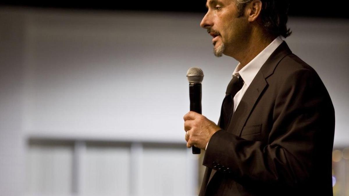 David Feherty speaks during a 2010 appearance at the Myrtle Beach World Amateur Handicap Championship at the Myrtle Beach Convention Center.