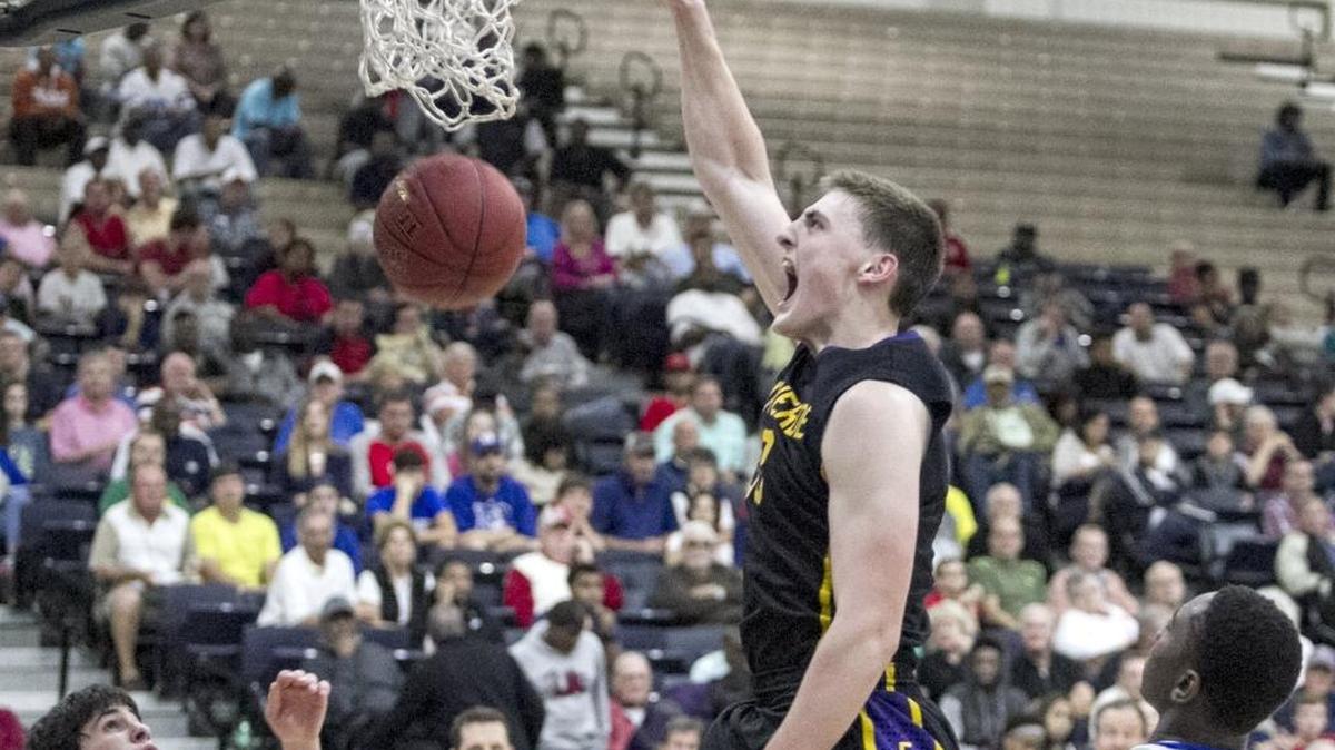 Micah Potter slams one home for Montverde Academy (Fla) in its Beach Ball Classic semifinal contest against Seton Hall Prep ( NJ.) on Wednesday.