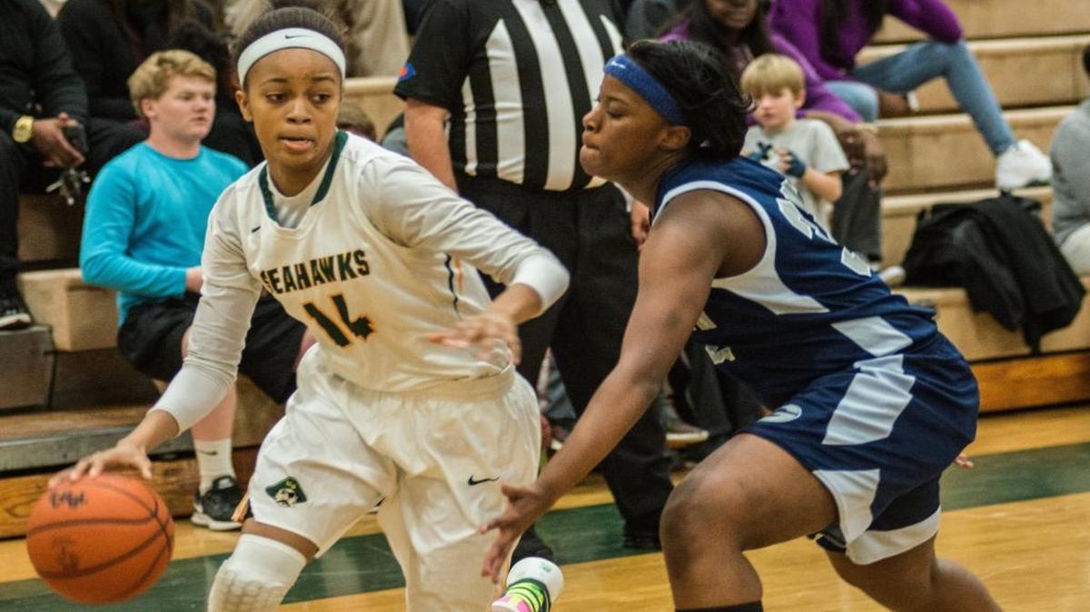 Myrtle Beach’s Nia Sumpter (left) will look to build on her 418 points this season Monday night against Crestwood.