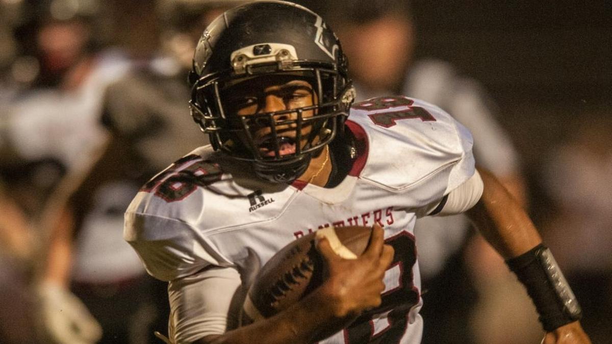 Carolina Forest’s Jaylen Johnson runs down the field against Socastee on Friday.