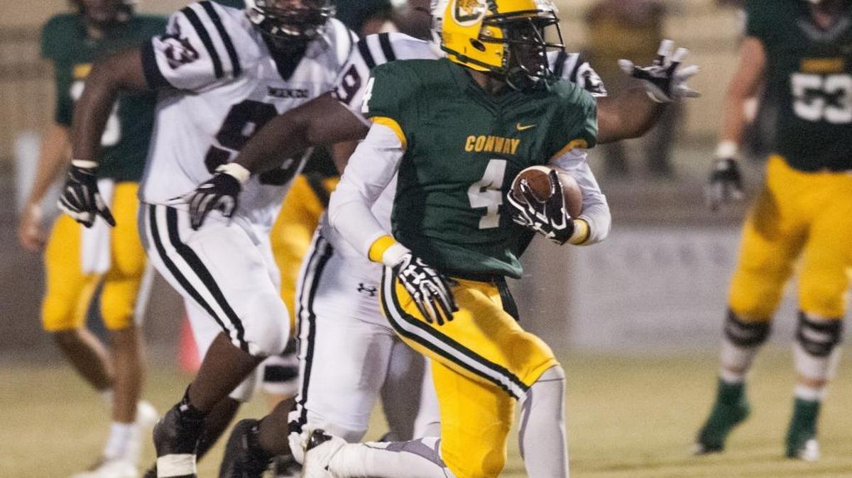 A versatile, shifty threat at the wide receiver position, Conway’s Juwan Moody on Sunday took East Carolina up on their offer to attend the school.