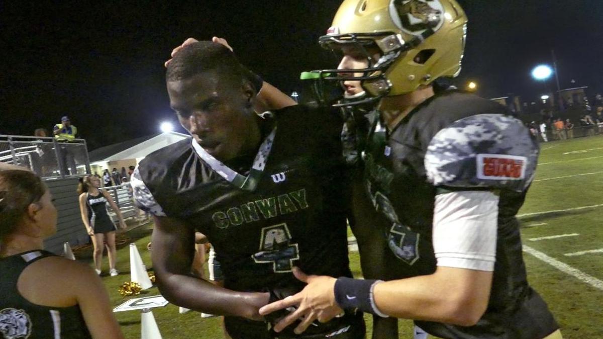 
Conway’s Bryan Edwars (4) and Peyton Derrick are both nearing school single-season records.
