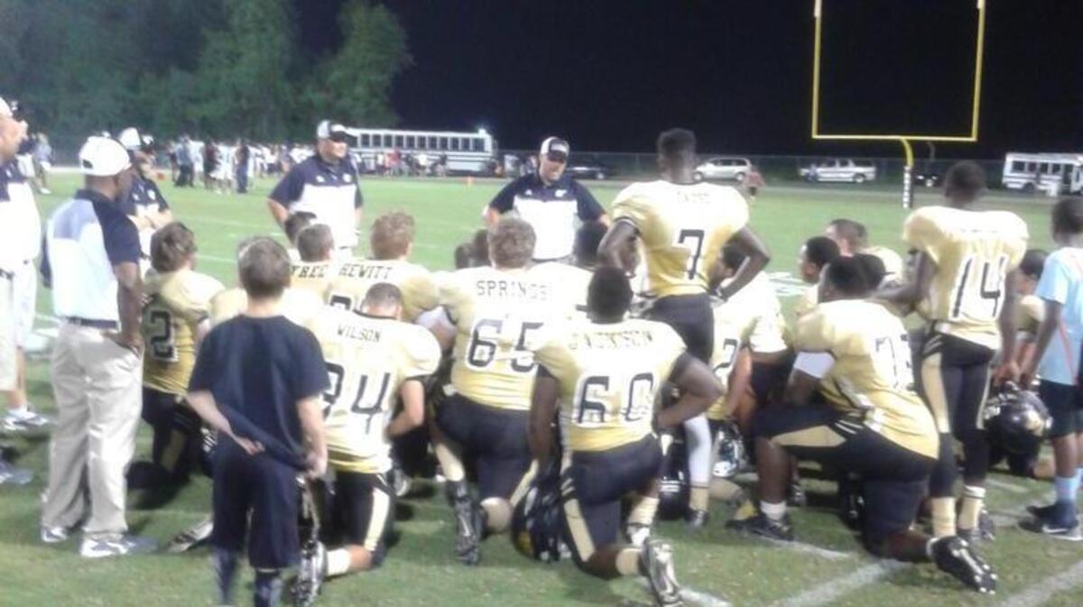 
Green Sea Floyds coach Tony Sullivan talks to his players after Friday’s win over East Clarendon.
