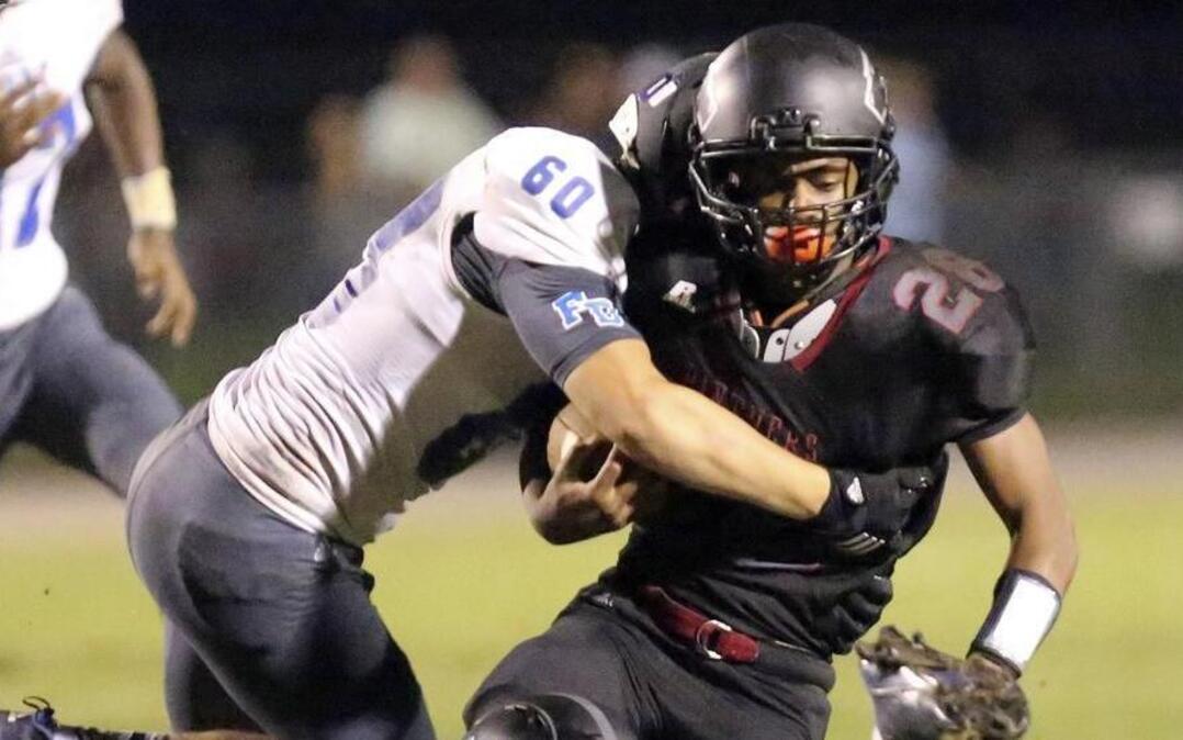 
Carolina Forest’s Dyverse Simmons (28) gets close to scoring against Fort Dorchester on Friday.
