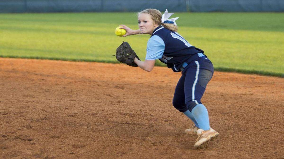 
Aynor’s Shelby Cox fields a ground ball during the Blue Jackets’ win over Dillion on Tuesday night. The Blue Jackets won their final four region games by a combined score of 66-2.
