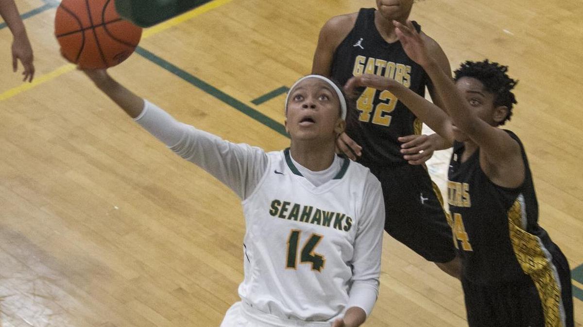Myrtle Beach’s Nia Sumpter (left) is the area’s third-leading scorer.