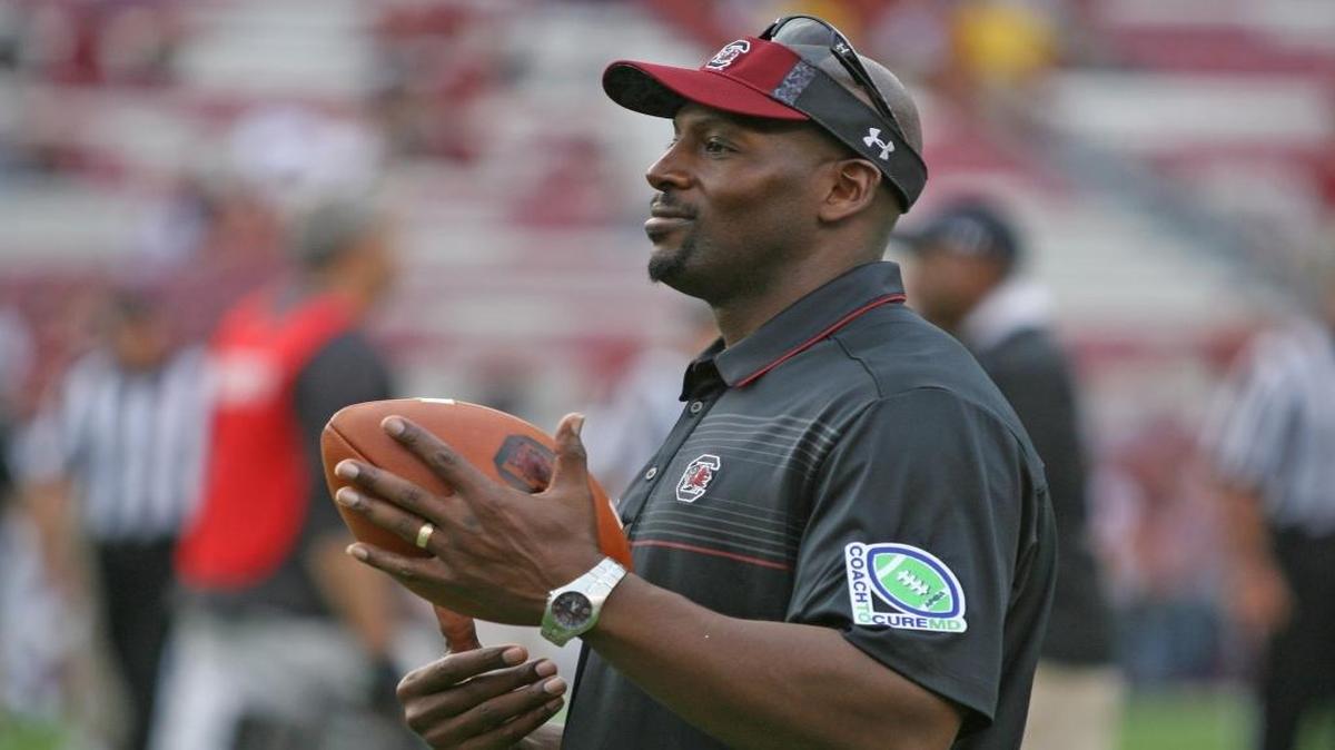 Now running backs coach at the University of Texas-San Antonio after several years at South Carolina, former Conway standout Everette Sands is hosting a football camp for area youths on Saturday.