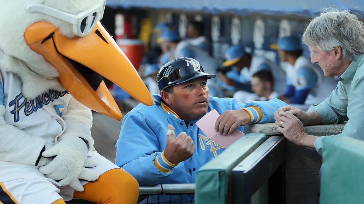Pelicans manager Buddy Bailey