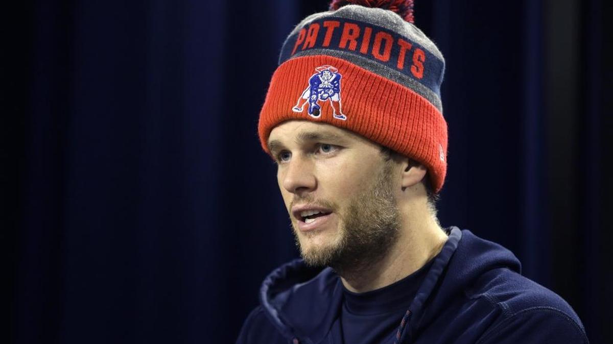 Tom Brady and the New England Patriots host the Houston Texans in an AFC Divisional round playoff game at 8 p.m. Saturday (CBS).